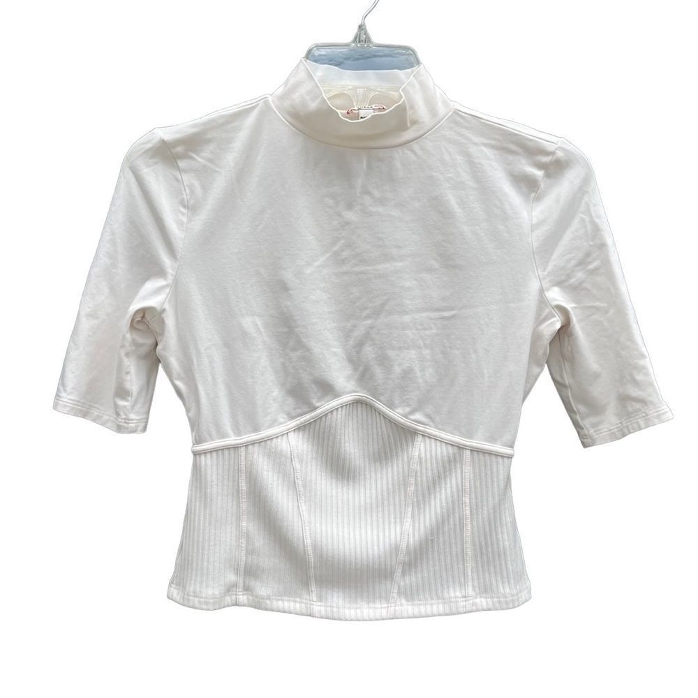 Guess Cream Crop Top
